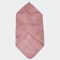 Pippi - Håndklæde med hætte - Old Rose Customizer 123Unik Brodering i bunden Old rose 83x83cm